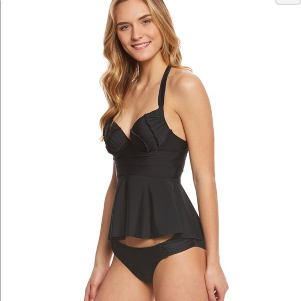 NWT Betsey Johnson Malibu Underwire Tankini Top